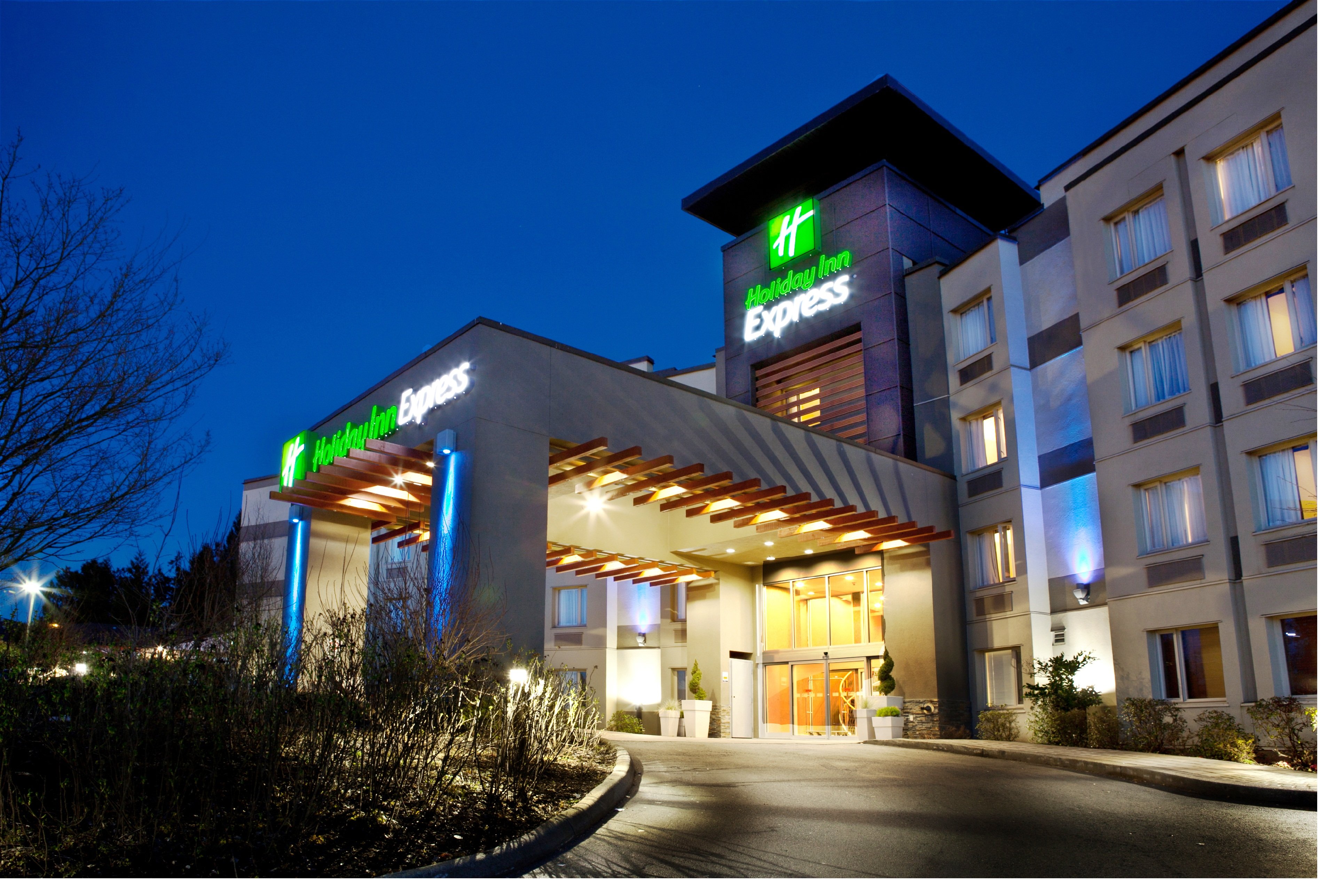 Holiday Inn Express & Suites Langley