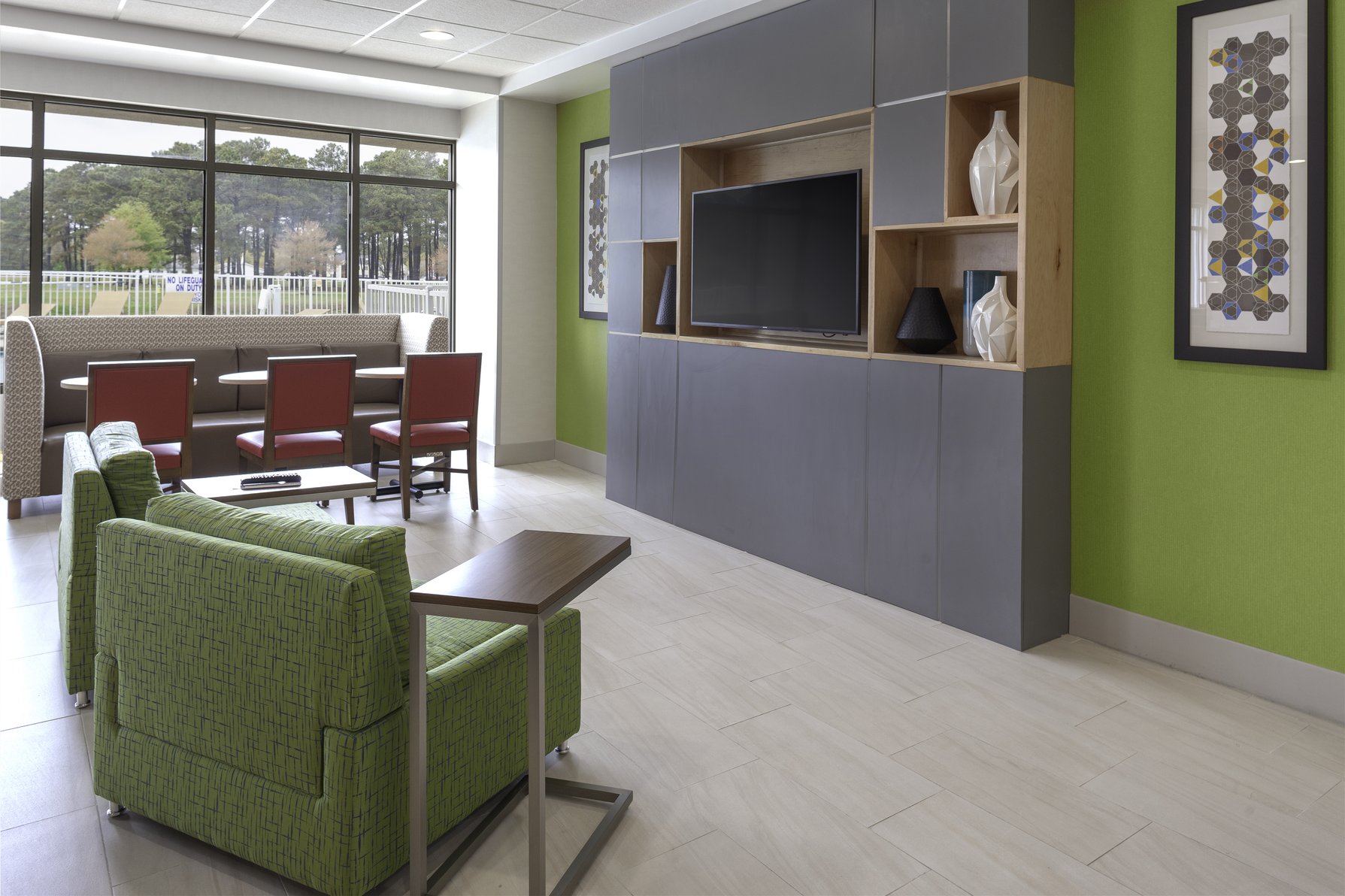 Grab a fresh cup of coffee and relax in the lobby anytime.