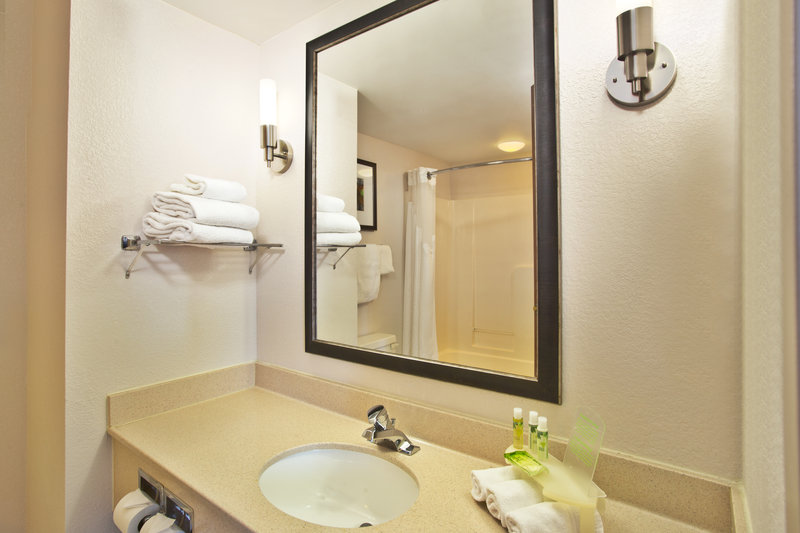 HOLIDAY INN EXP STE HARRINGTON