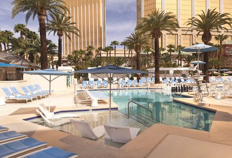 Delano Beach Club