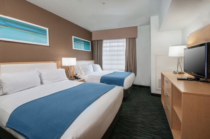 HOLIDAY INN EXP RIVER CENTER