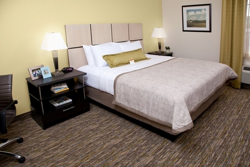 Candlewood Suites Grove City – Outlet Center