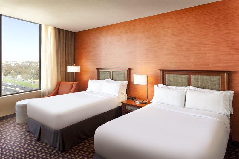 Holiday Inn Austin Town Lake