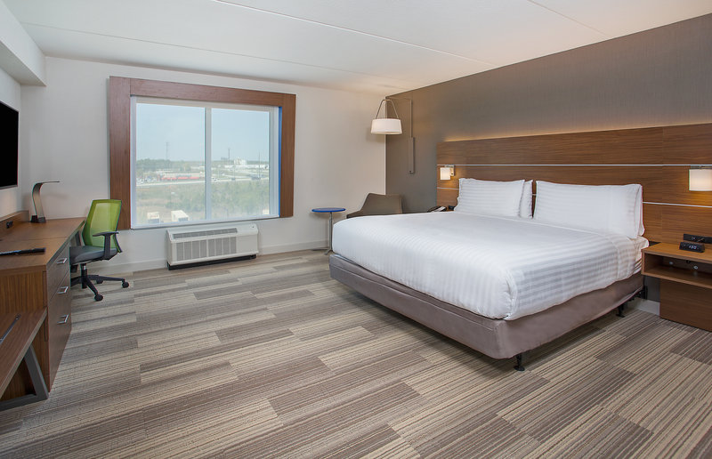 Holiday Inn Express and Suites Covington