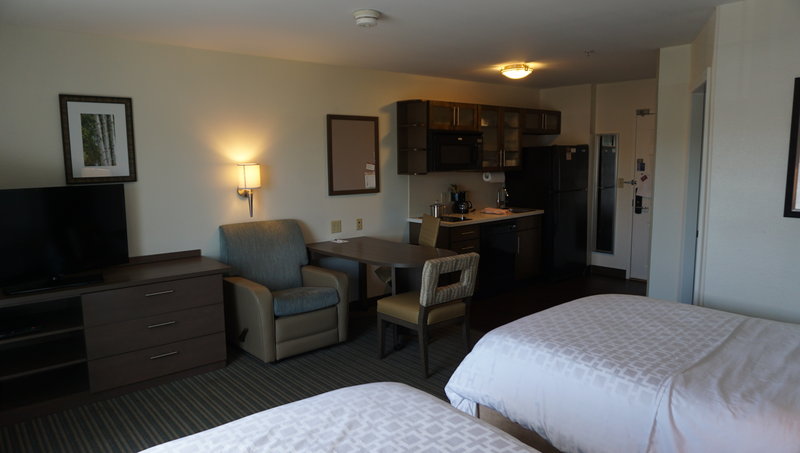 STUDIO SUITE 2 DOUBLE BEDS NONSMOKING
