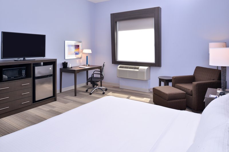 Holiday Inn Express and Suites Loma Linda- San Bernardino S