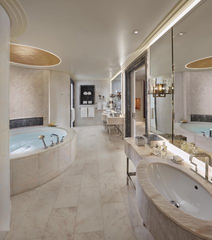 Baraha View Suite Bath Room