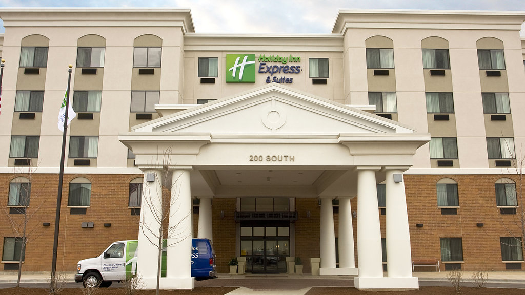 Welcome to Our Hotel Near O'Hare.