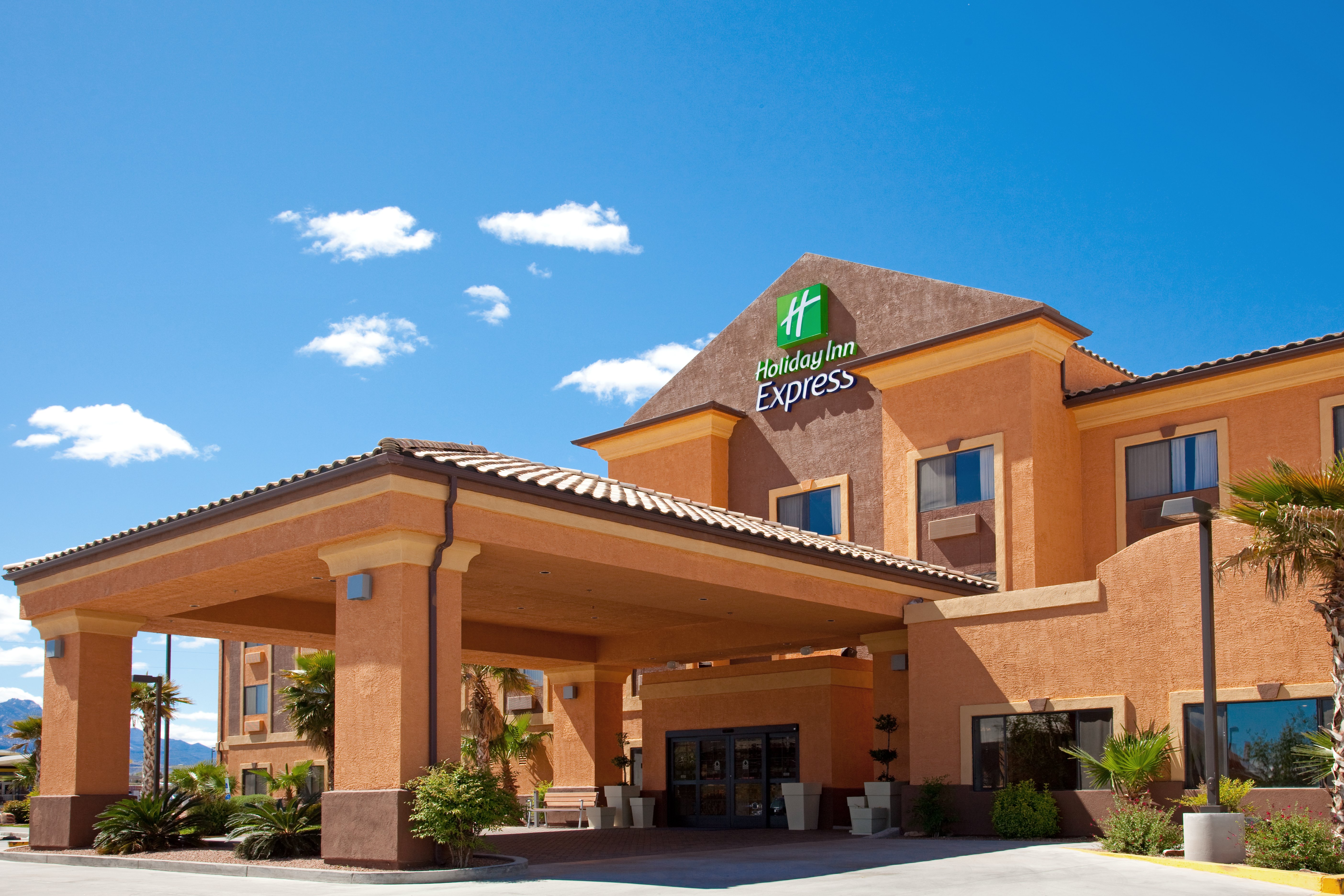 Holiday Inn Express & Suites Kingman