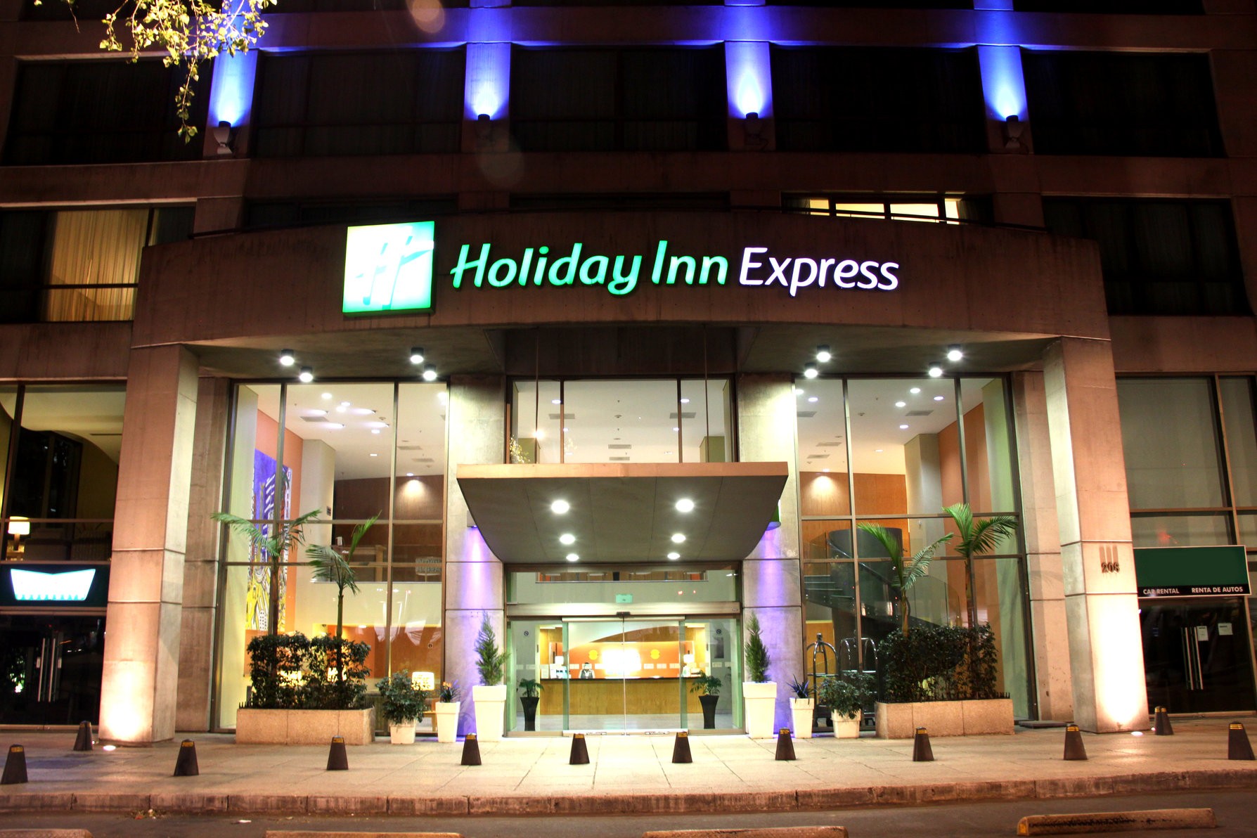 Our hotel is the perfect stop for every traveler. 