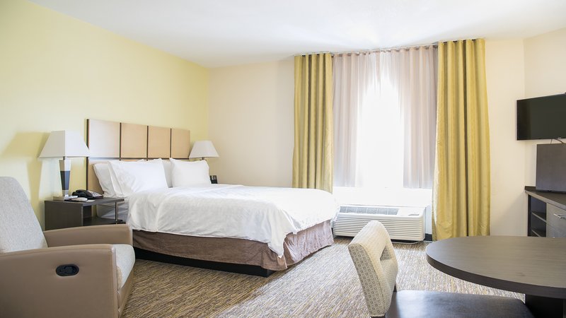 CANDLEWOOD SUITES BAY CITY