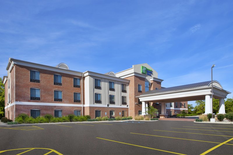 Holiday Inn Express & Suites NILES by IHG