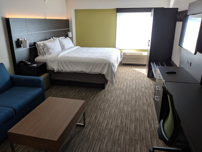 HOLIDAY INN EXP STES CONCORD