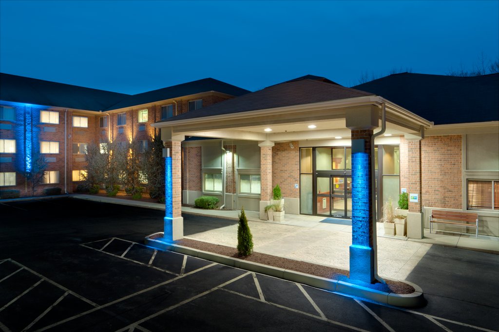 Welcome Holiday Inn Express Smithfield Providence - Free Breakfast