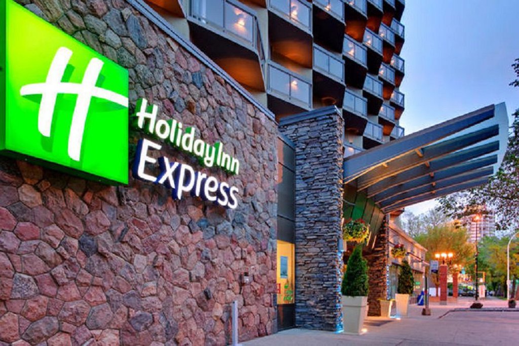 Holiday Inn Express Edmonton Downtown Exterior Feature