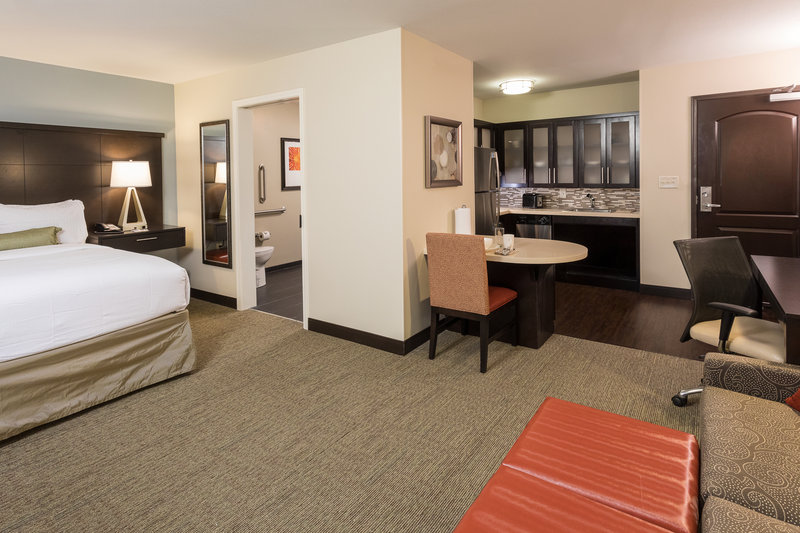 Staybridge Suites Omaha West