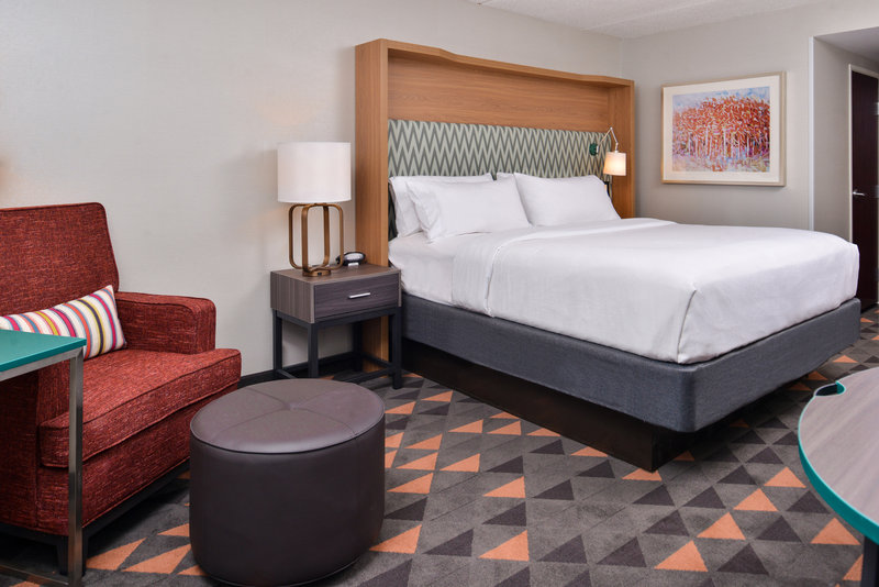 HOLIDAY INN MARKETPLACE