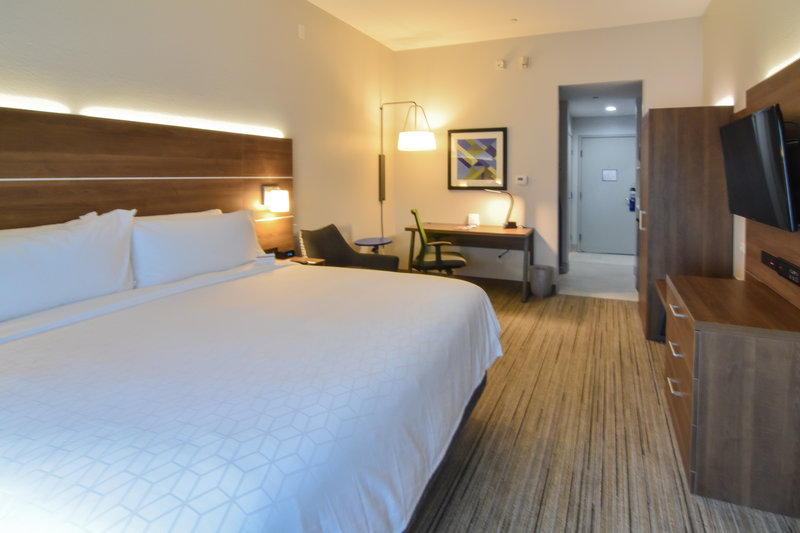 Holiday Inn Express and Suites Indianapolis Northwest