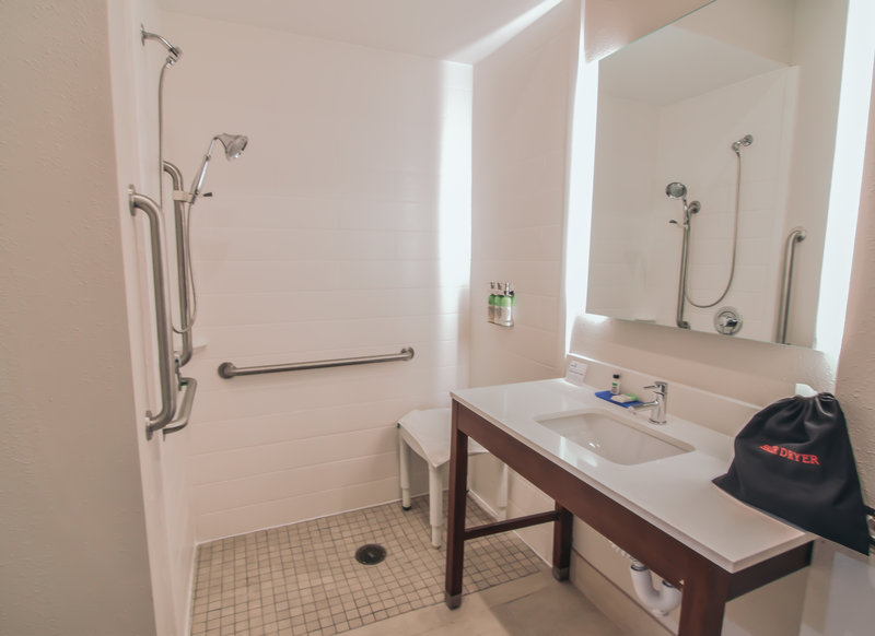 Holiday Inn Express and Suites Indianapolis Northwest