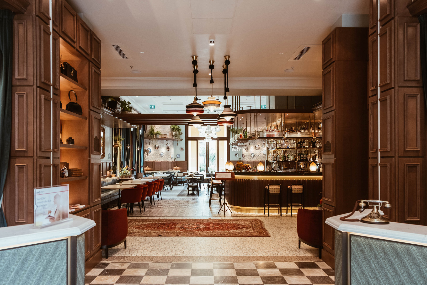 Discover the unique and classy style of Hotel Indigo Venice