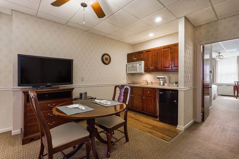 Military Independent Brand Normandy House & Carolina Inn