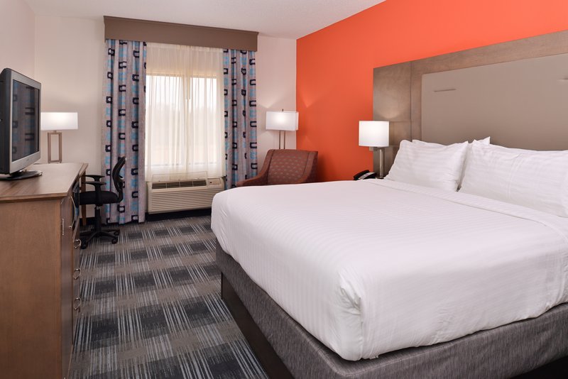 HOLIDAY INN EXPRESS CLANTON