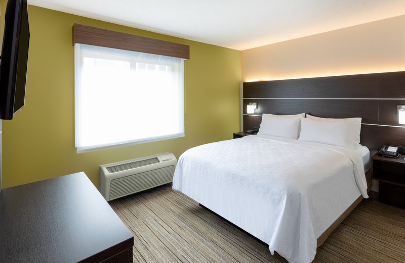Holiday Inn Express and Suites Minneapolis-Dwtn (Conv Ctr)