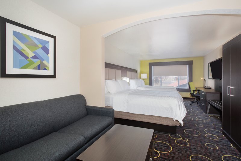 HOLIDAY INN EXP STES TUCUMCARI
