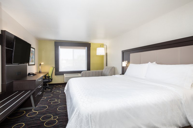 HOLIDAY INN EXP STES TUCUMCARI
