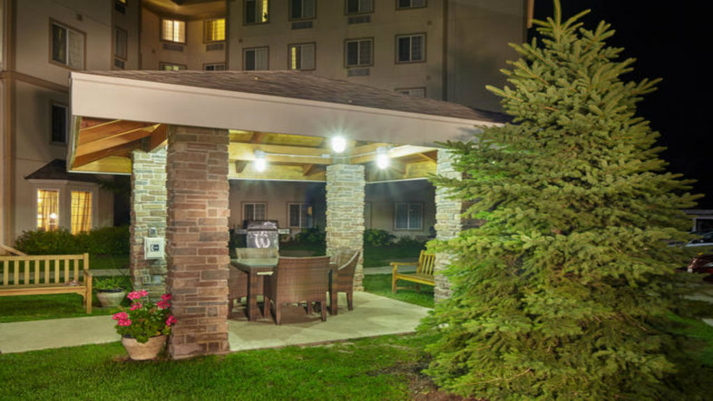 Relax in our Guest Patio, enjoy the fire pits & a glass of wine.
