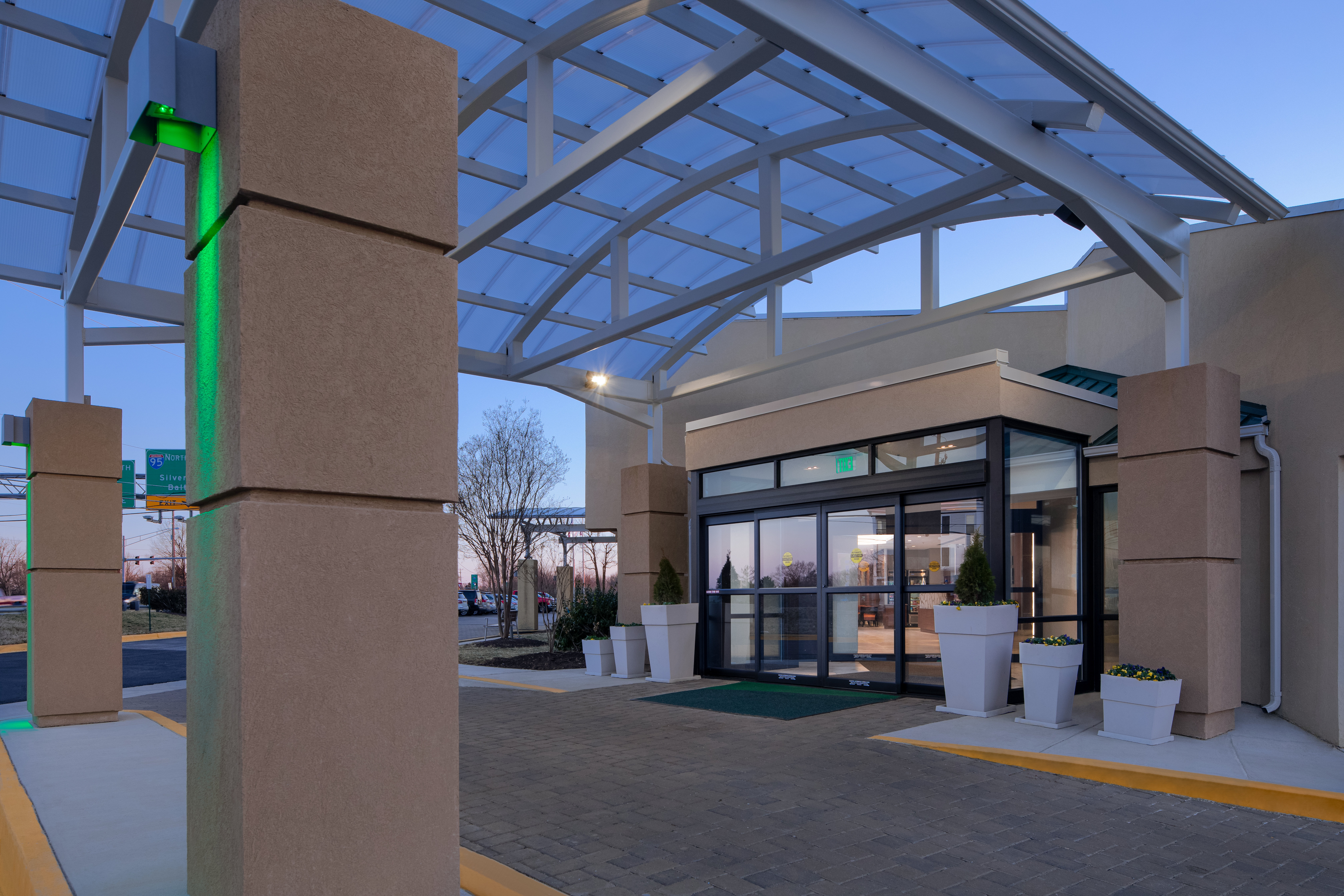 Holiday Inn Washington College Park exterior