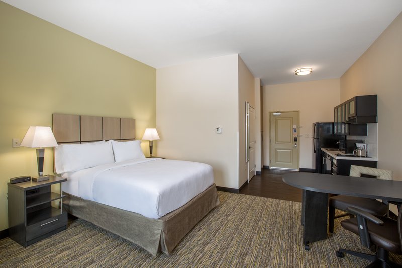 Candlewood Suites Omaha – Millard Area