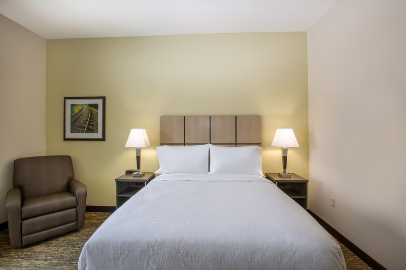 Candlewood Suites Omaha – Millard Area