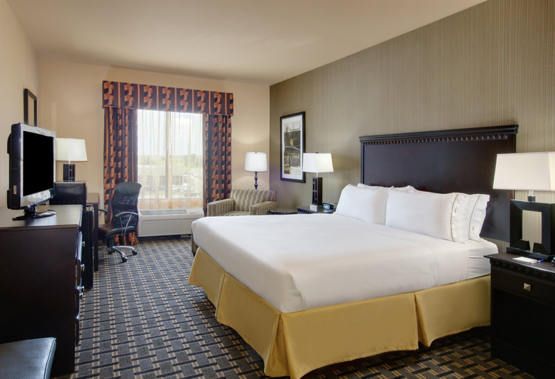 HOLIDAY INN EXP STES ENNIS