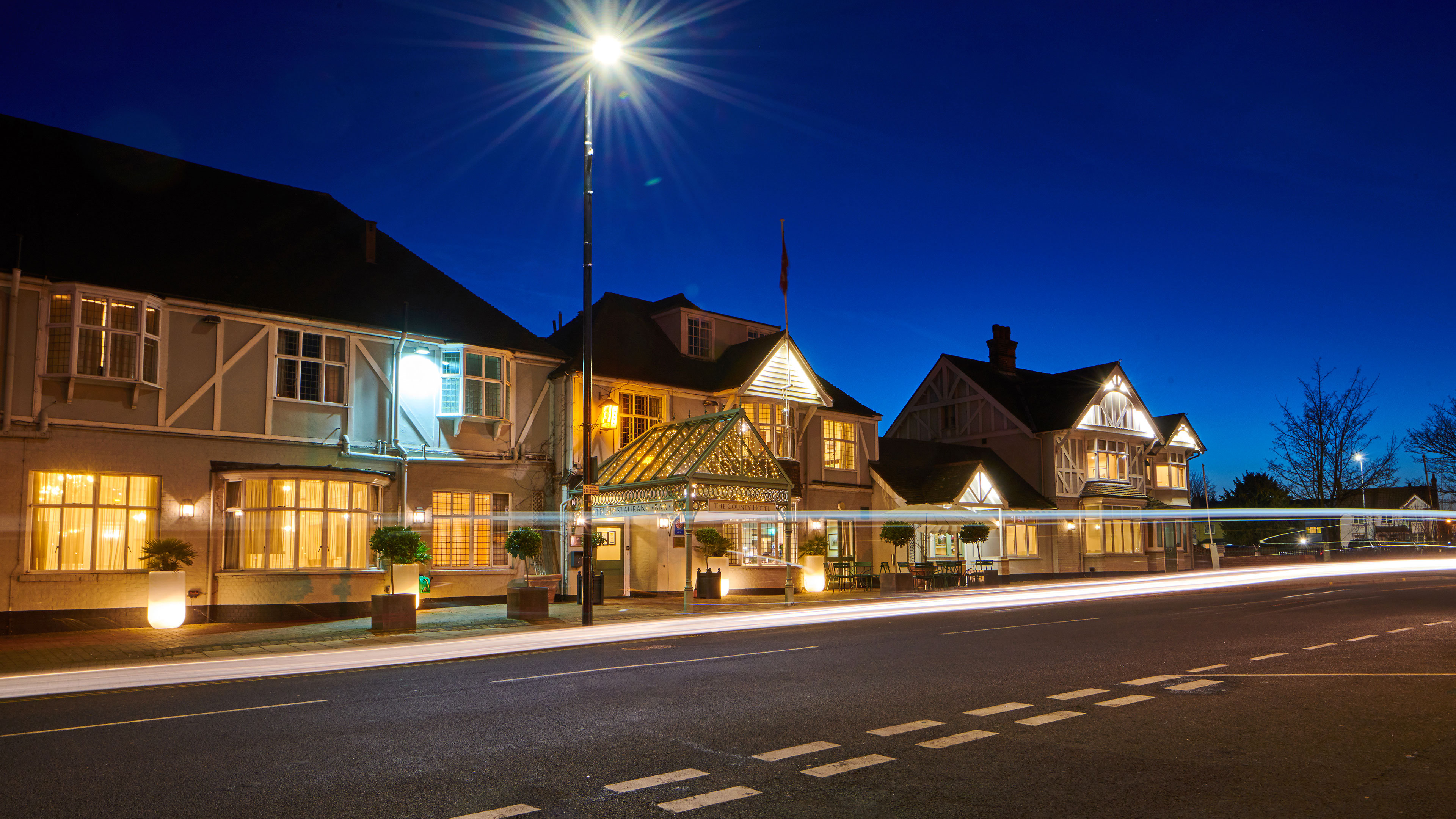 County Hotel