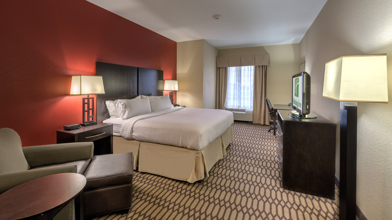 HOLIDAY INN QUAIL WEST