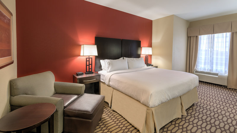 HOLIDAY INN QUAIL WEST