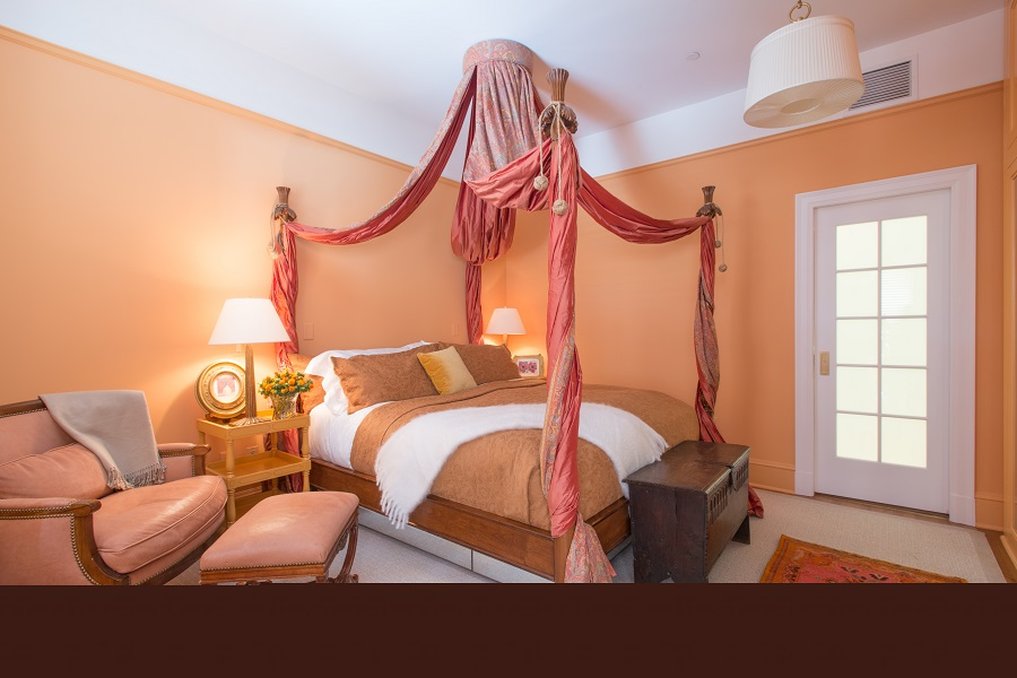Guest photo