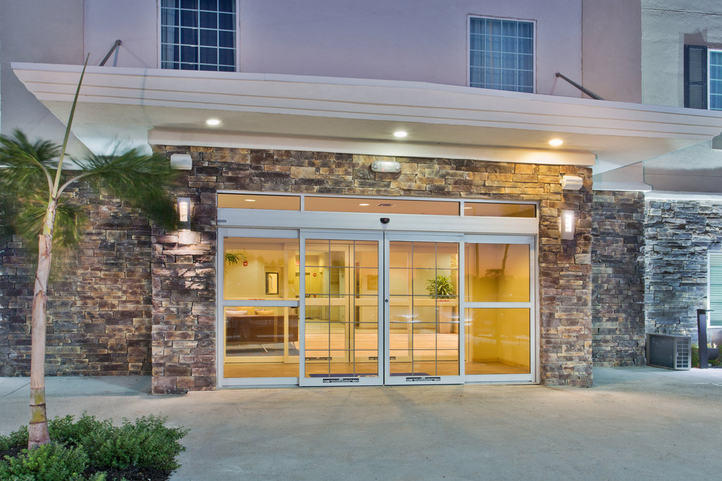 Candlewood Suites entrance