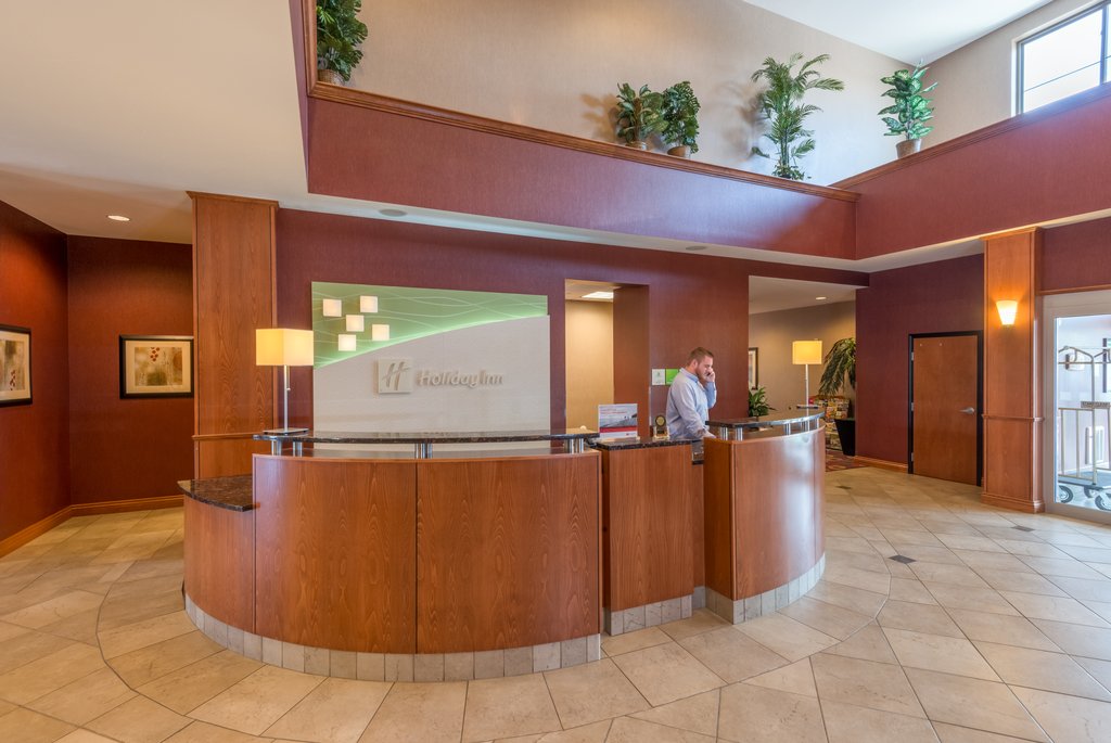 Stay Smiles ahead with Holiday Inn Grand Junction Airport