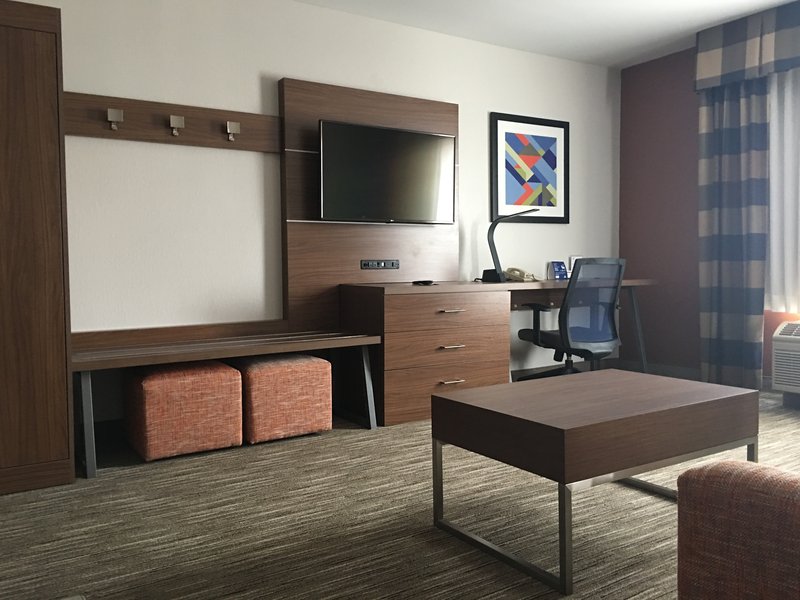 HOLIDAY INN EXPRESS GREENSBURG
