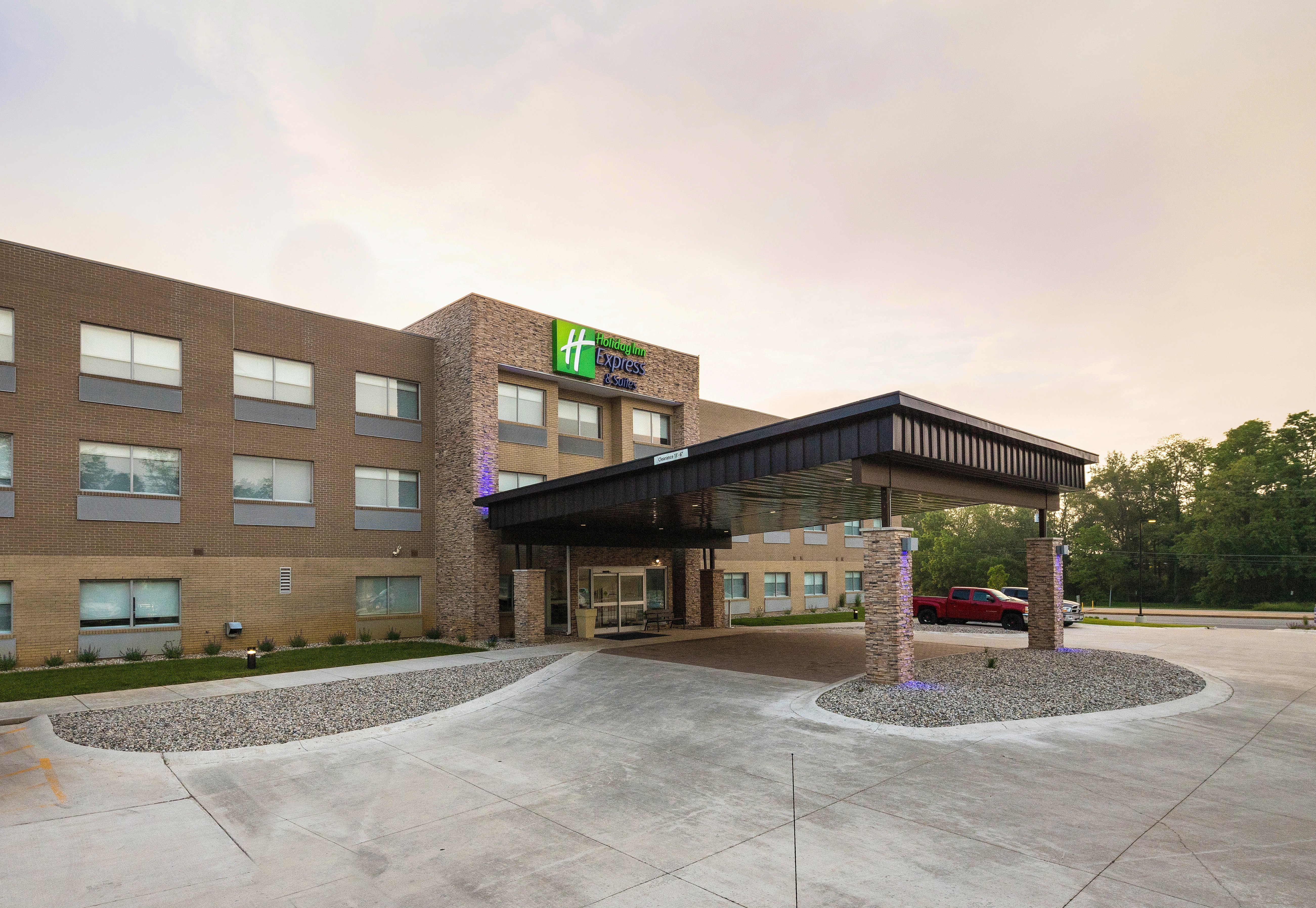 Holiday Inn Express & Suites Portage