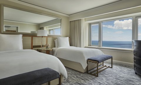 Lakeview Double Bedroom