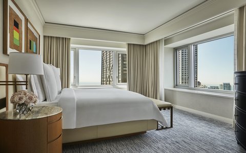 Premier Executive Suite Bedroom