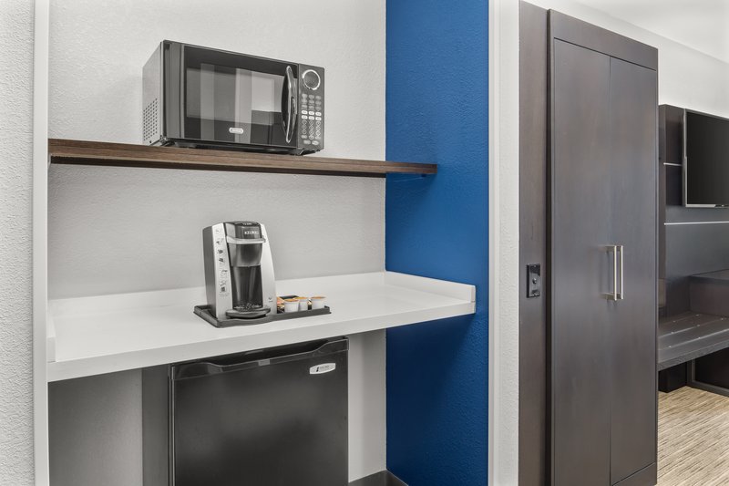 HOLIDAY INN EXP SUITES DUNCAN