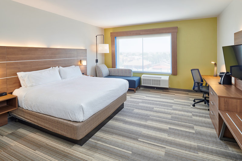 Holiday Inn Express and Suites El Paso East