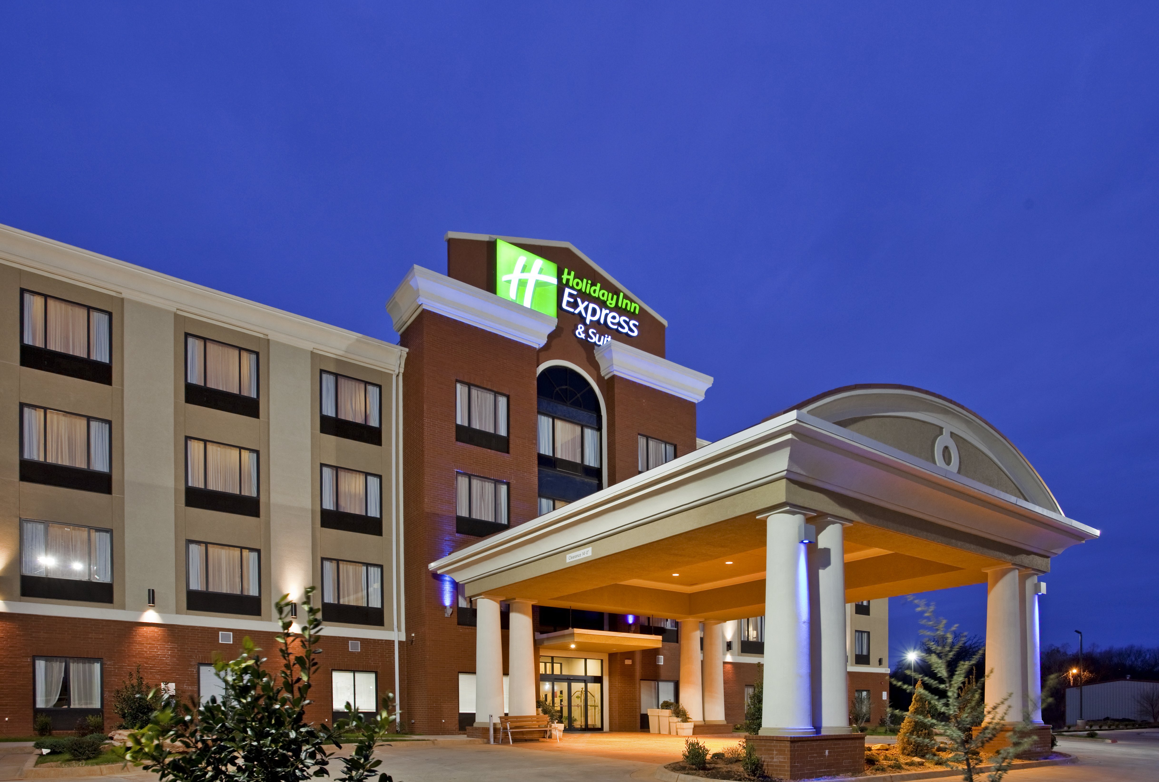 Holiday Inn Express & Suites North