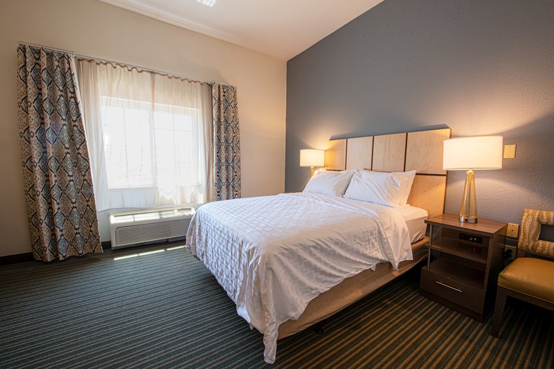 CANDLEWOOD SUITES WEST