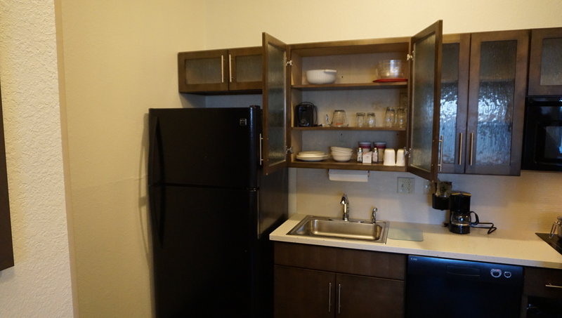 CANDLEWOOD SUITES WEST