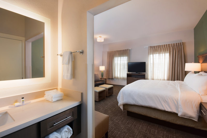 Staybridge Suites Wisconsin Dells – Lake Delton